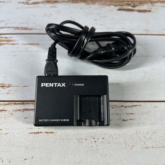 Pentax Digital D-BC63 Camera Battery Charger Adapter With Power Cord - Picture 1 of 3